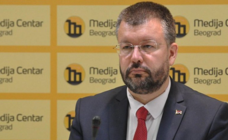 „U GRAĐANSKOM RATU MAJKE PLAČU NA SVIM STRANAMA“ Profesor Antić: Zato povucite tu vašu nevaspitanu djecu sa ulica! (VIDEO)