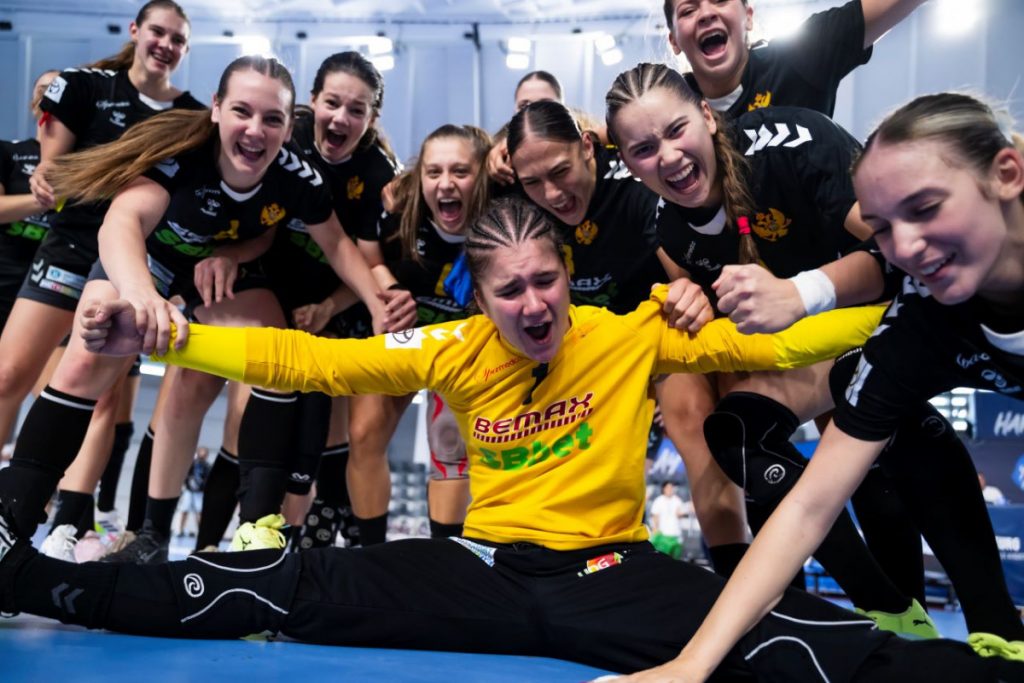 Kadetkinje poslije osvajanja bronze: Ovo je bilo naše, nadamo se da je Crna Gora ponosna