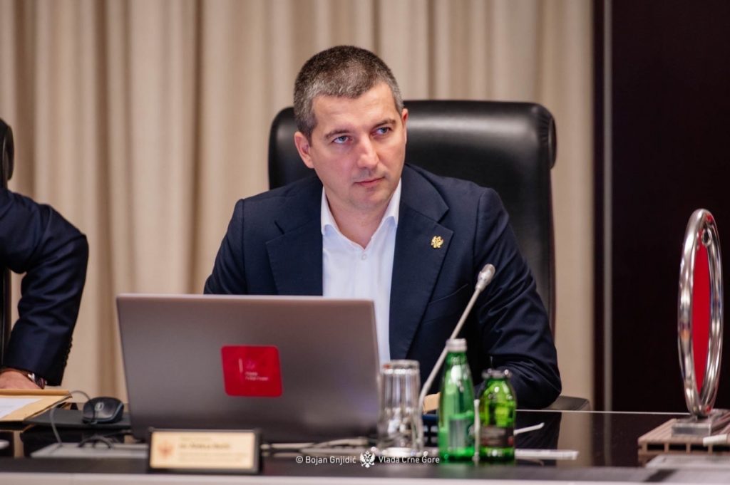 Bečić: Nastavak borbe protiv kriminala osnov ozdravljenja našeg društva; Država pripada građanima, ne mafiji!