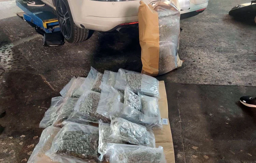 Crnogorac i Srpkinja uhapšeni na Malti: Koristili dvogodišnju djevojčicu kao paravan za šverc droge, u autu pronađeni kokain, marihuana i ekstazi