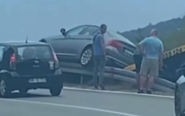 (VIDEO) Za „dlaku“ izbjegao tragediju – ostao nad ambisom