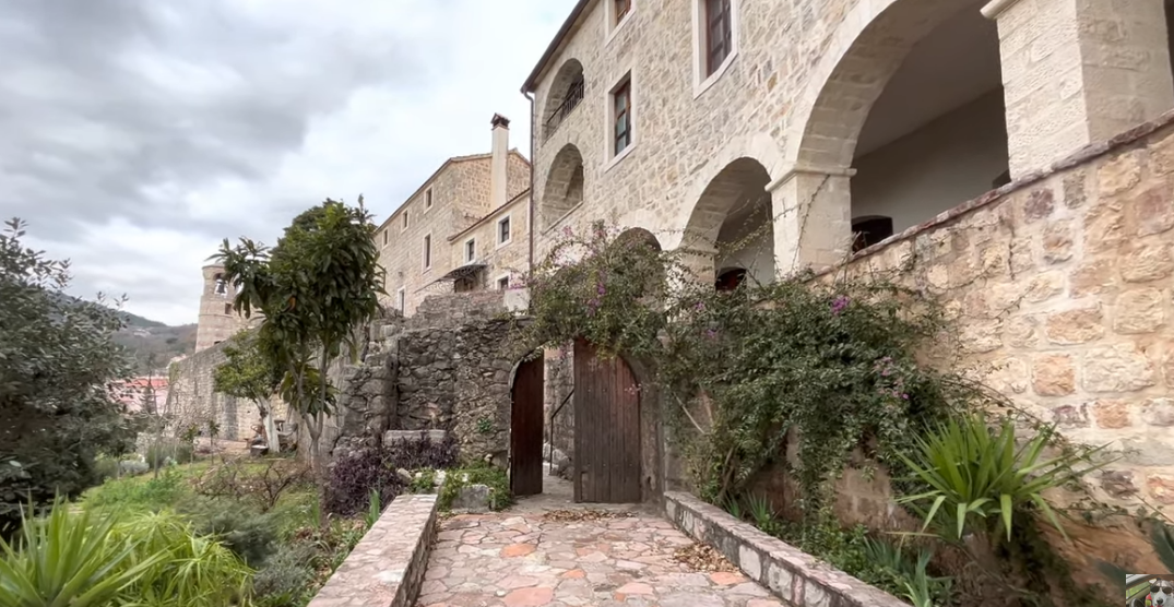 manastir podmaine
