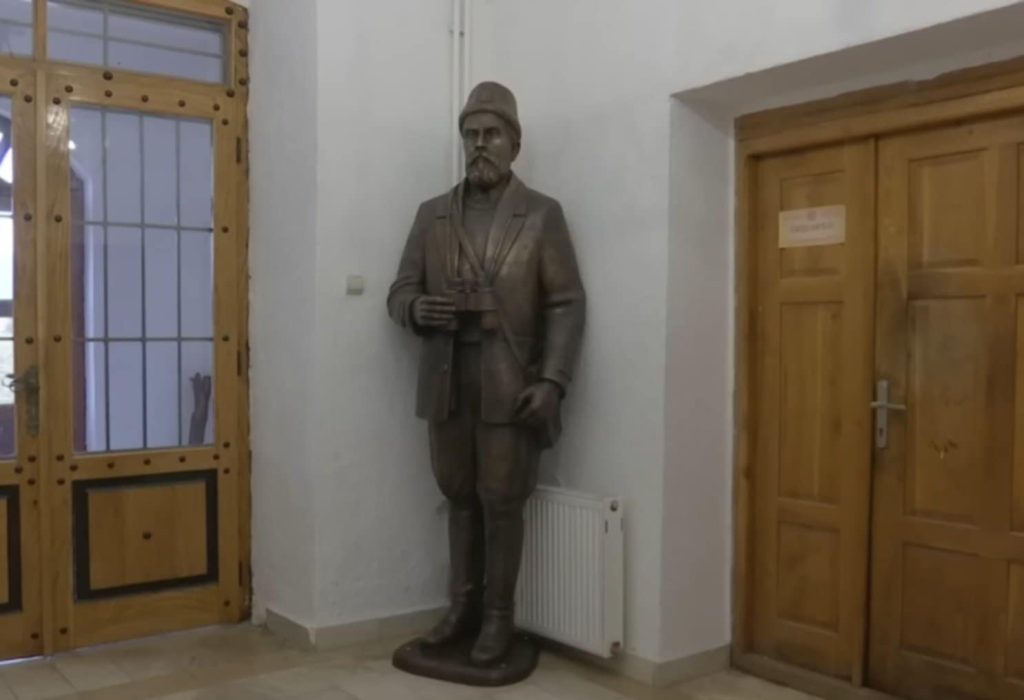 Novi skandal tužilaštva i suda u Beranama: Traže da mitropolit Metodije preda spomenik Pavla Đurišića, prijete i zatvorskom kaznom