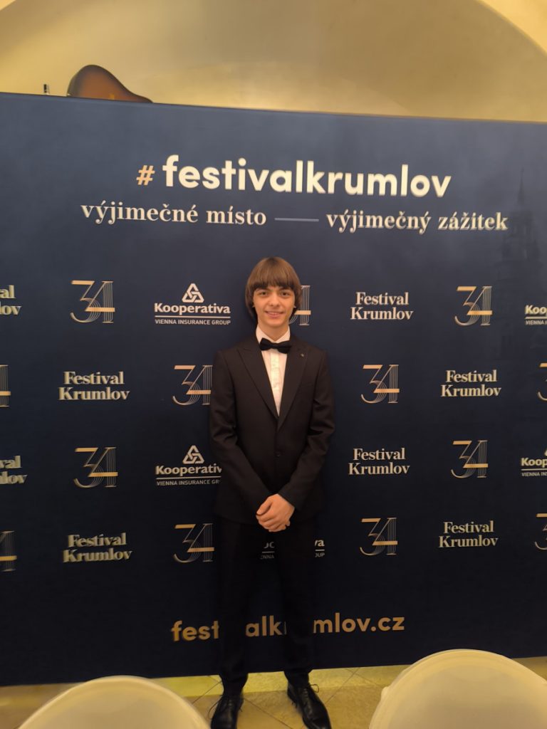 Petar Nikolić oduševio publiku na prestižnom festivalu u u Češkoj