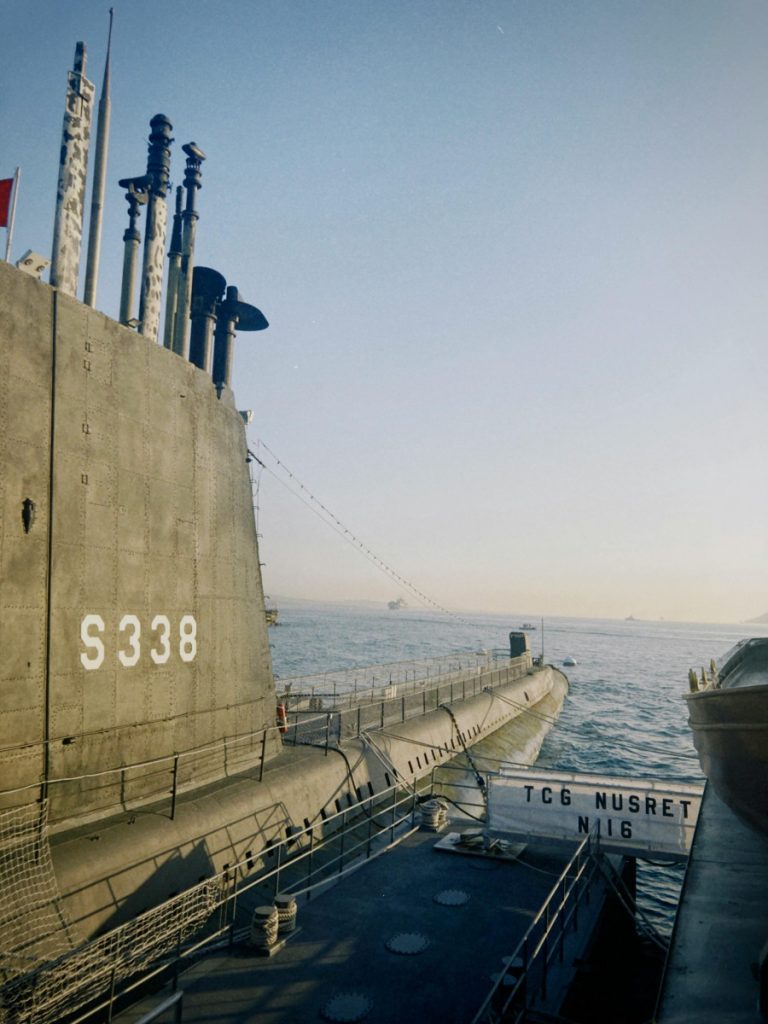 Iranske podmornice spremne za dejstvo u plitkim vodama Ormuza