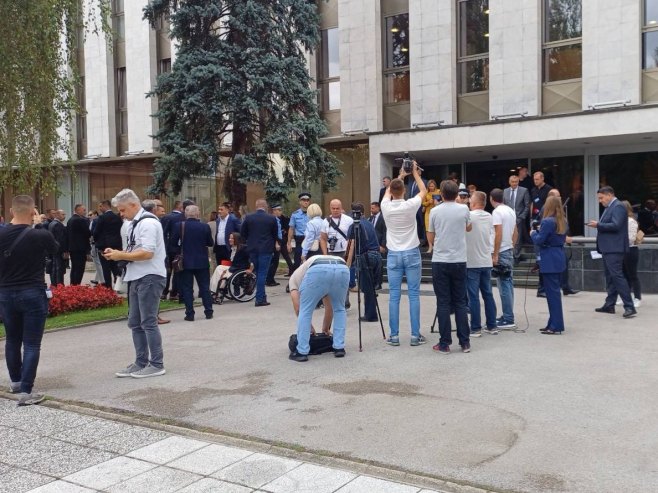 Dojava o bombi u Skupštini Republike Srpske; Pomjeren termin posebne sjednice!