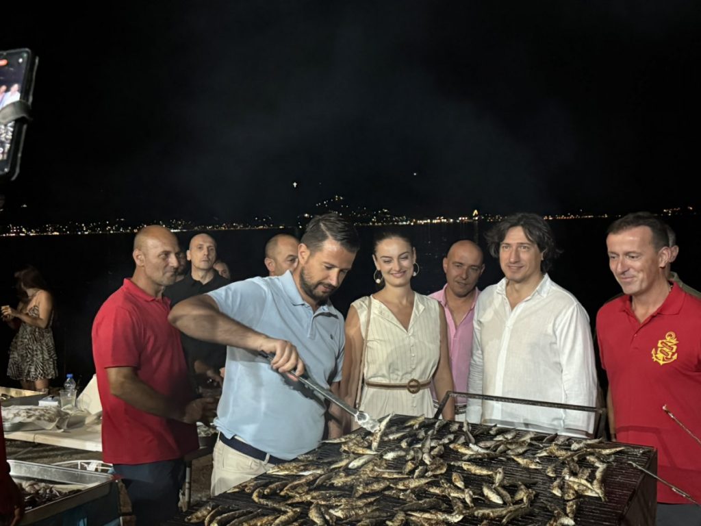 Milatović prisustvovao Fešti od ribe i vina