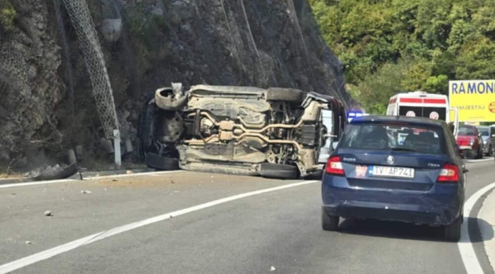 Uhapšen Bjelopoljac: Vozio pijan pa se prevrnuo  vozilom iznad Budve