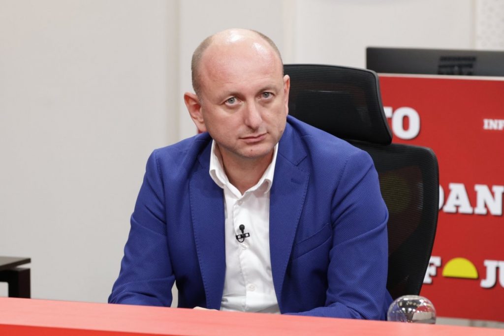 Knežević: Jedan dio partija bi radije gledao da Crna Gora izgori, nego da je gasi srpski helikopter