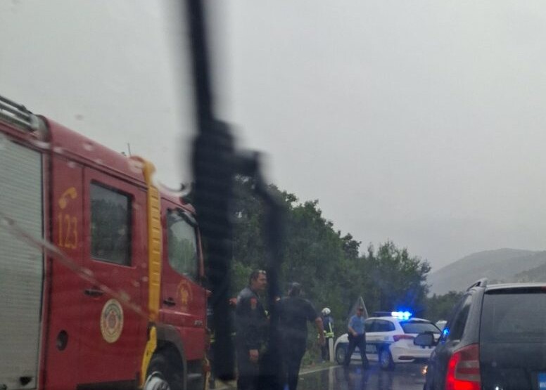 Pripadnici Vojske pružili pomoć povrijeđenima u udesu kod Nikšića