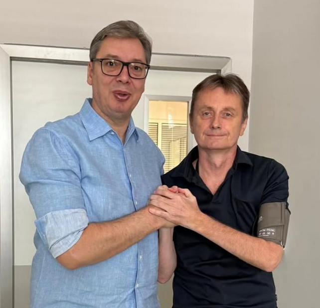 Vučić objavio fotografiju sa Glišićem, ministar stao na noge poslije moždanog udara