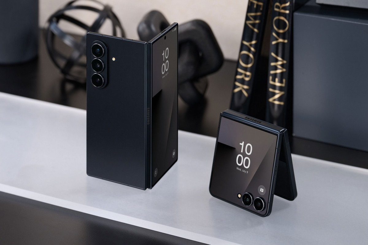 016-combo-galaxy-zflip7-jetblack-zfold7-jetblack016-combo-galaxy-zflip7-jetblack-zfold7-jetblack