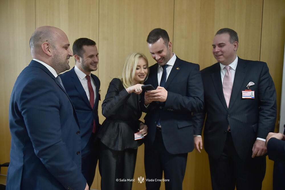 Rekonstrukcija Vlade kao vremenska prognoza: Sunčano, oblačno, ponegdje kiša, a možda i nevrijeme!