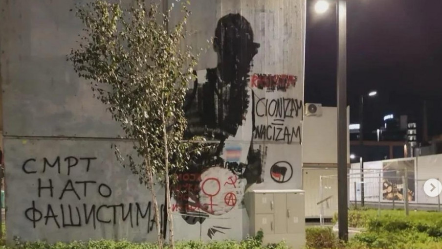 Ekstremna ljevica ne miruje ni u Srbiji: Oskrnavljen mural Čarliju Kirku u Beogradu!