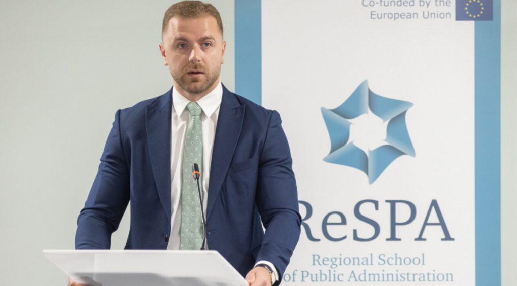 Đokaj: Digitalne usluge i profesionalizam službenika ključni za efikasnu administraciju
