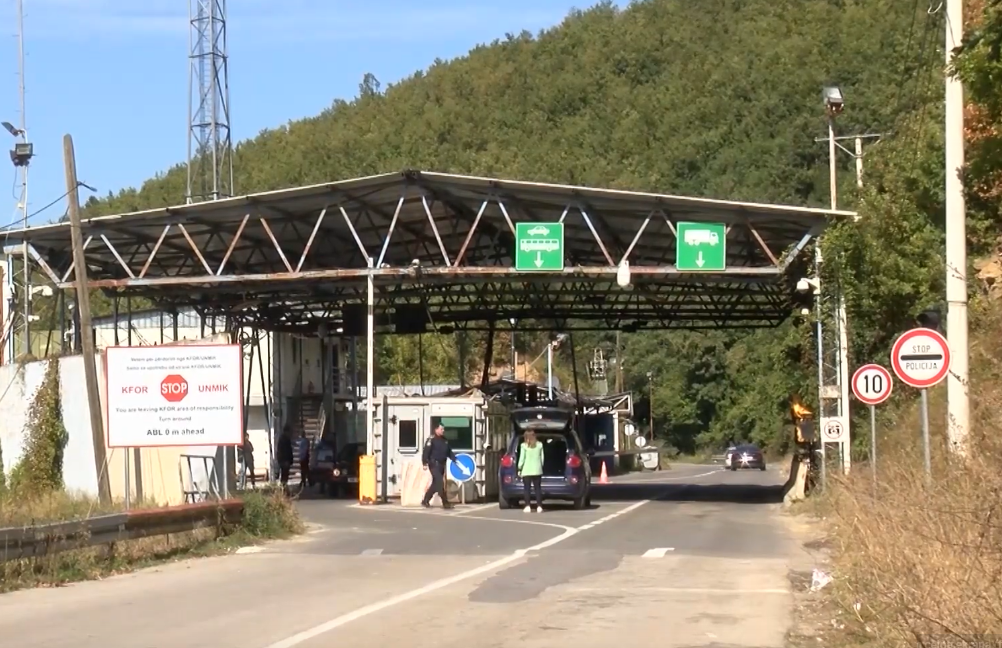 Kurtijeva policija na Brnjaku oduzela i pocjepala zastavu srpskog pjevačkog društva
