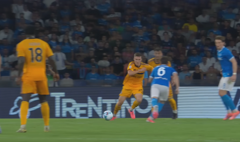 Napoli patio u finišu, ali sačuvao perfektan skor