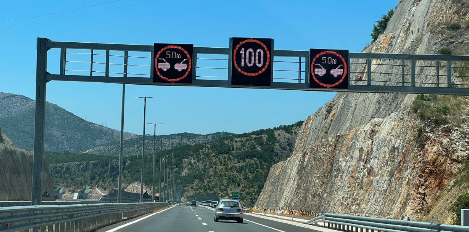 Uhapšen Ulcinjanin i Budvanin, autoputem vozili 200 na čas