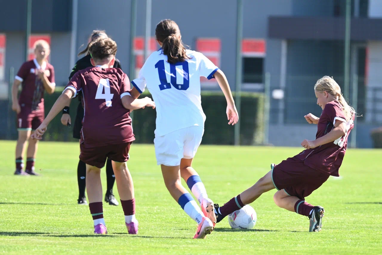 WU15-SRB-vs-BLR-108