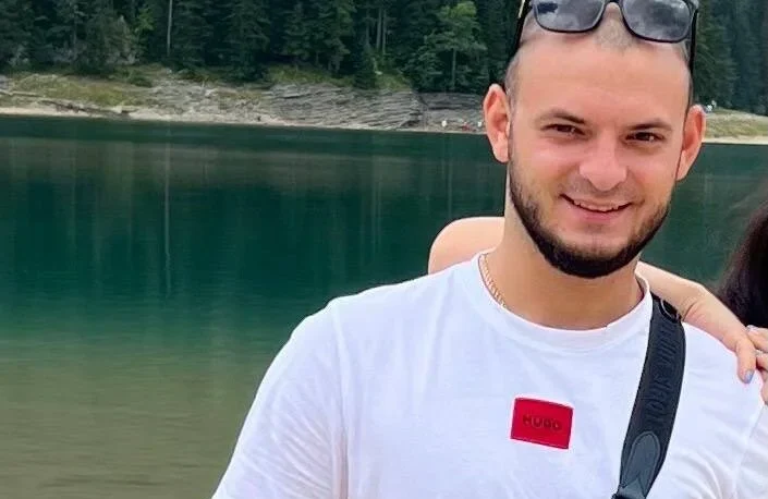 Oglasila se majka ubijenog Poliakova: Osumnjičeni poslije pet dana napustili Crnu Goru, kako je to moguće?
