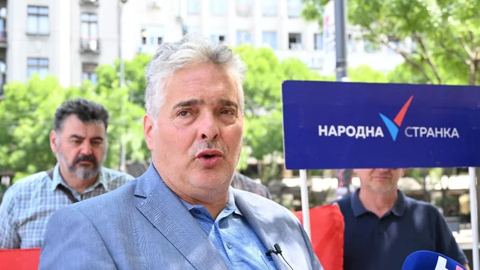 Gajić: Prikupljeno više od 30.000 potpisa za smjenu Dolovac, skupština mora da zakaže sjednicu