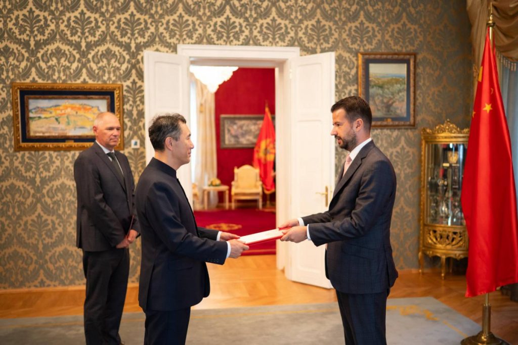 Predsjednik Milatović primio akreditivna pisma ambasadora Belgije, Indonezije i Kine