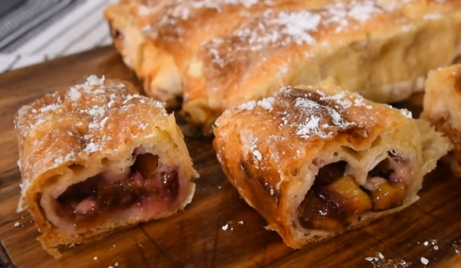 Ukusna pita sa šljivama, evo šta vam je potrebno