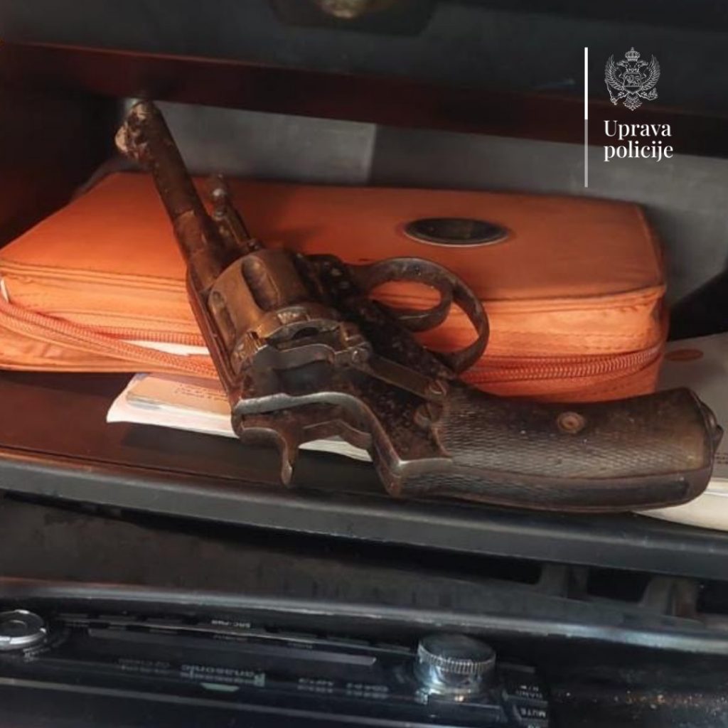 Uhapšen Baranin, kontrolom vozila pronađen revolver u ilegalnom posjedu