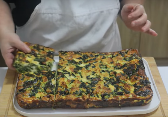 Seljačka pita od starog hleba – jeftina, izdašna i toliko dobra da brzo nestaje sa tanjira
