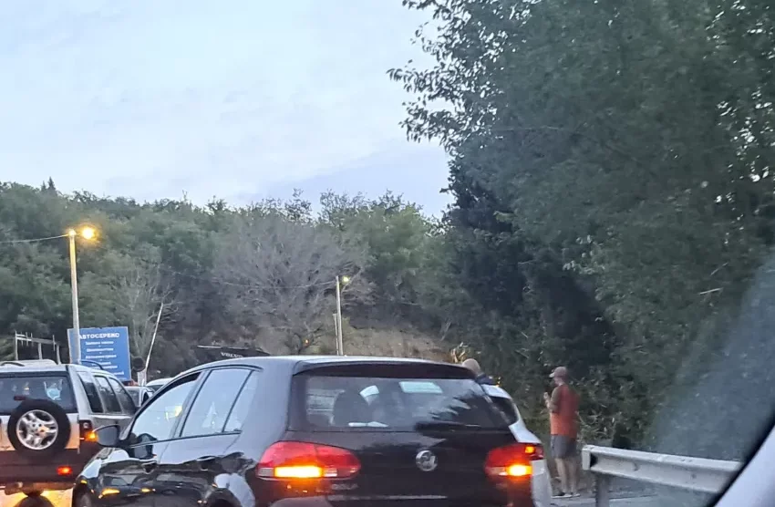 Lančani sudar kod Sutomora, saobraćaj otežan