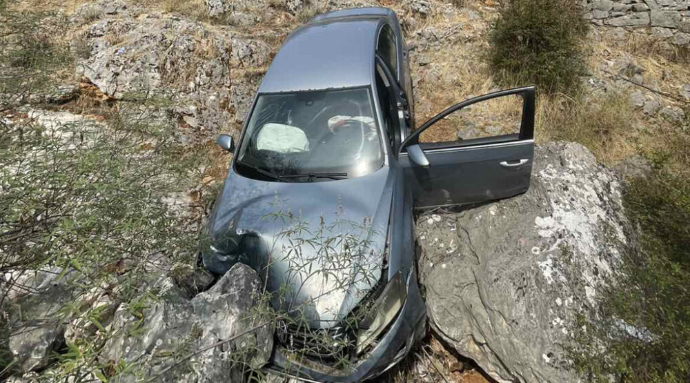 Automobil sletio sa puta u Murićima, povrijeđena Baranka