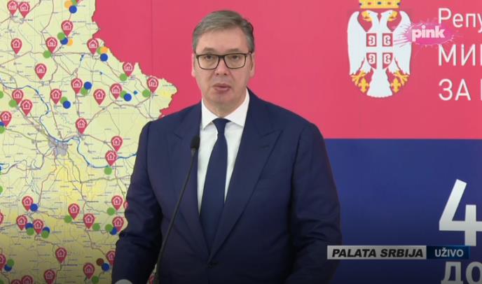 Vučić napustio ceremoniju potpisivanja ugovora, očekuje se obraćanje: Izvinjavam se što napuštam, razlog je teroristički akt ispred Skupštine!