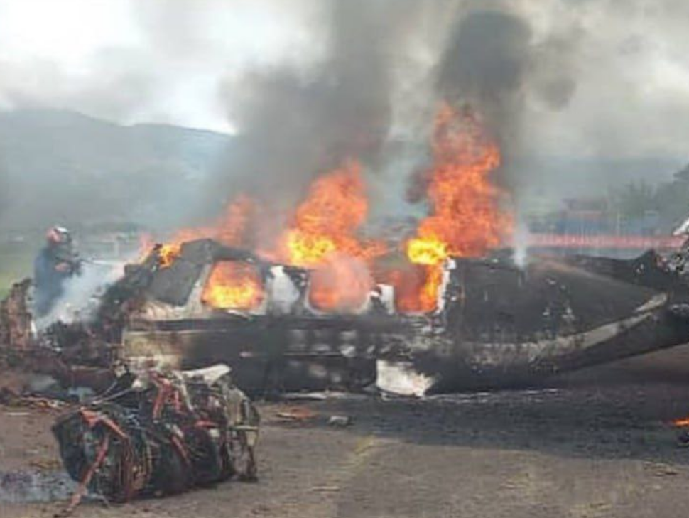 Bombarder B-52 se srušio u Kaliforniji, osmoro nastradalih!