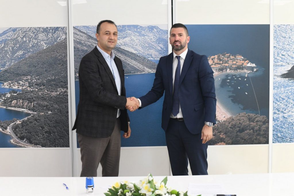 Morsko dobro podržalo Vaterpolo i plivački savez Crne Gore sa 10.000 eura