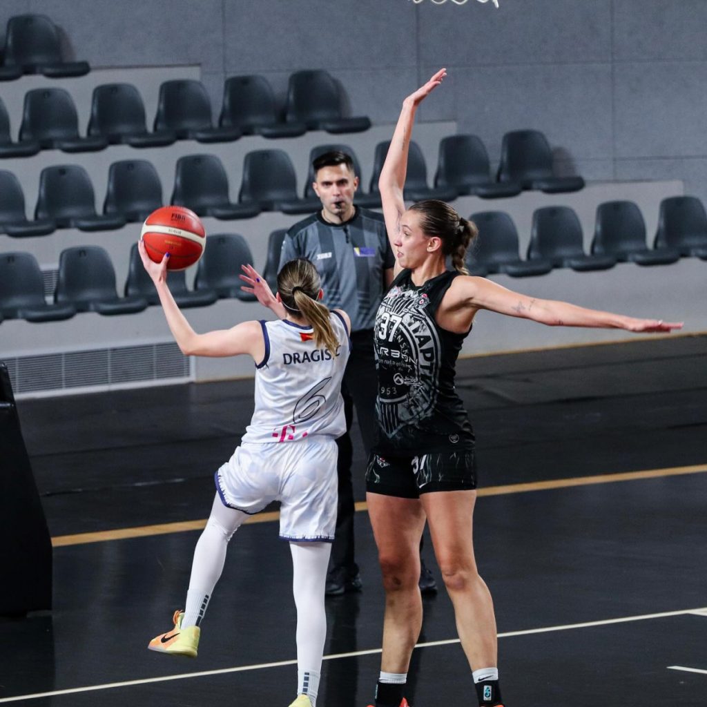„Plave“ savladale Partizan