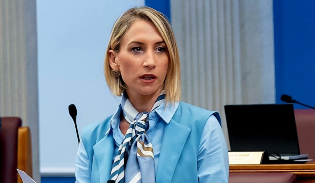 Kaluđerović pita Spajića: Da li Crna Gora kontroliše doseljavanje turskih državljana?