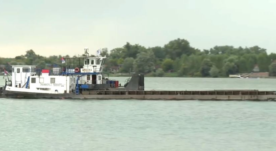 Čamac sa 11 ljudi prevrnuo se na Dunavu kod Bačke Palanke, ima nastradalih