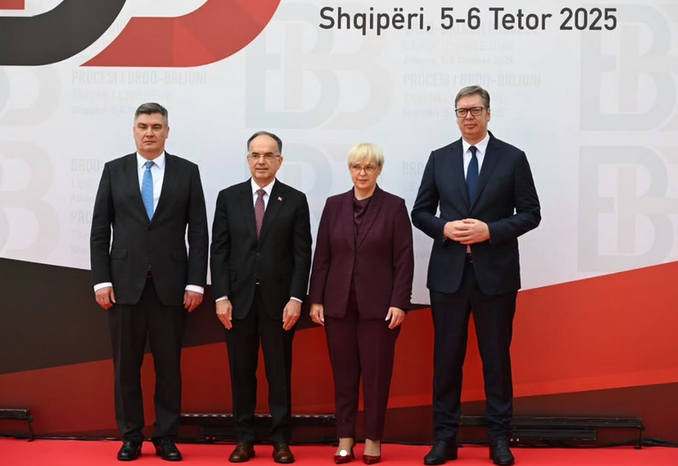 Vučić se oglasio iz Drača: Srbija ostaje posvjećena naporima da proširenje EU ostane jedan od prioriteta, a ne sporedna tema