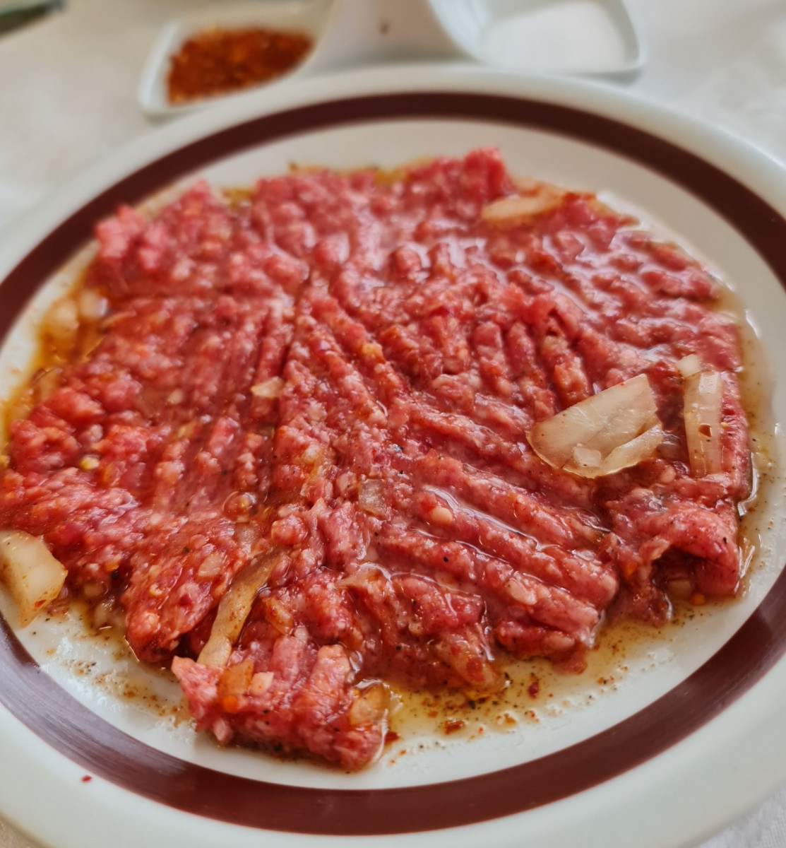 ŽIVA PLJESKAVICA