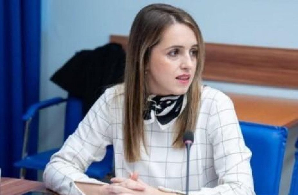 Dečić: Neću da ističem moju ličnu osudu gnusnog napada nožem u Podgorici jer se takva osuda podrazumijeva
