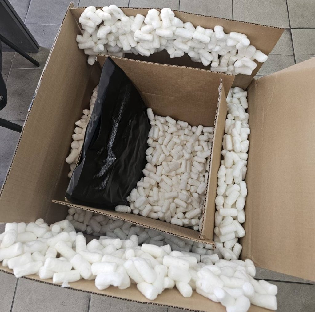 Carinici spriječili krijumčarenje narkotika u Crnu Goru: Droga poslata paketima iz SAD i Meksika