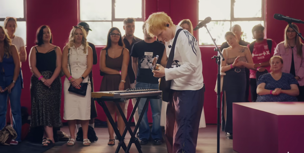 Ed Sheeran postao „nastavnik“ u osnovnoj školi u Bruklinu: učio djecu kako da prave pjesme od svakodnevnih zvukova