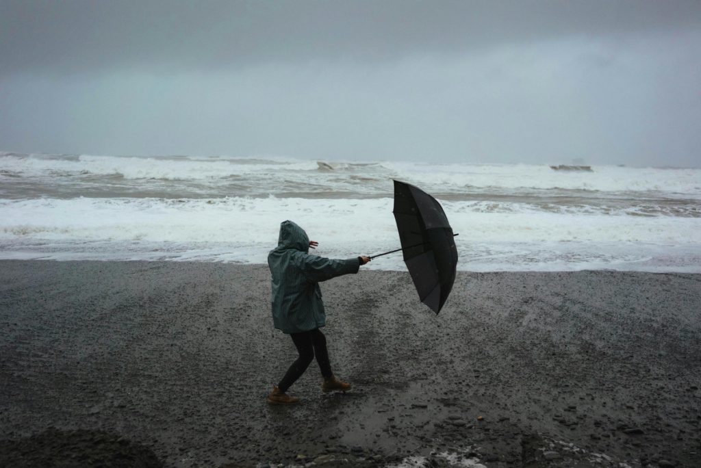 Danas crveni meteoalarm: Pljuskovi, grmljavina, vjetar, u planinama snijeg