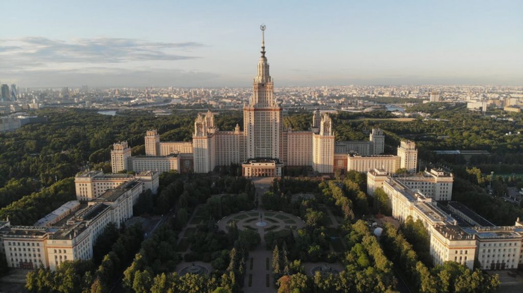 Univerzitet „Lomonosov“: 11 laureata Nobelove nagrade, 33 kilometra hodnika i mit o tajnom bunkeru