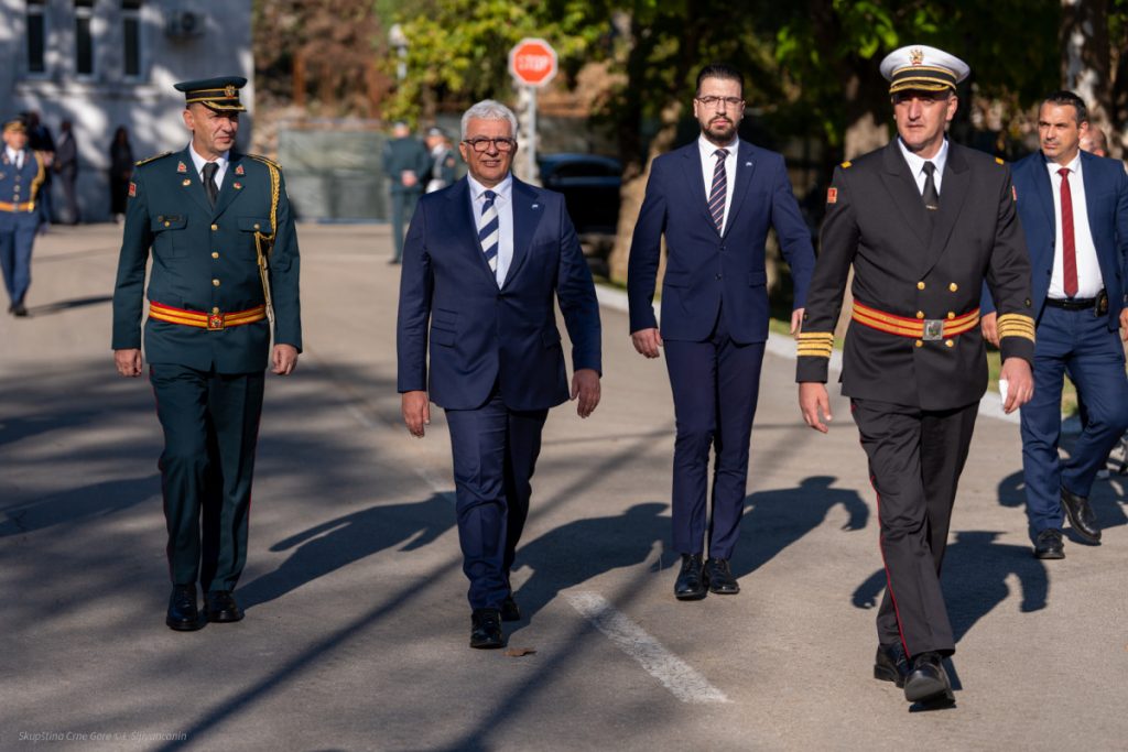 Mandić na proslavi Dana Vojske Crne Gore: U srcima i dušama novih generacija vojnika i oficira odjekuju slavni i herojski juriši naših predaka koji su oslobađali i branili otadžbinu