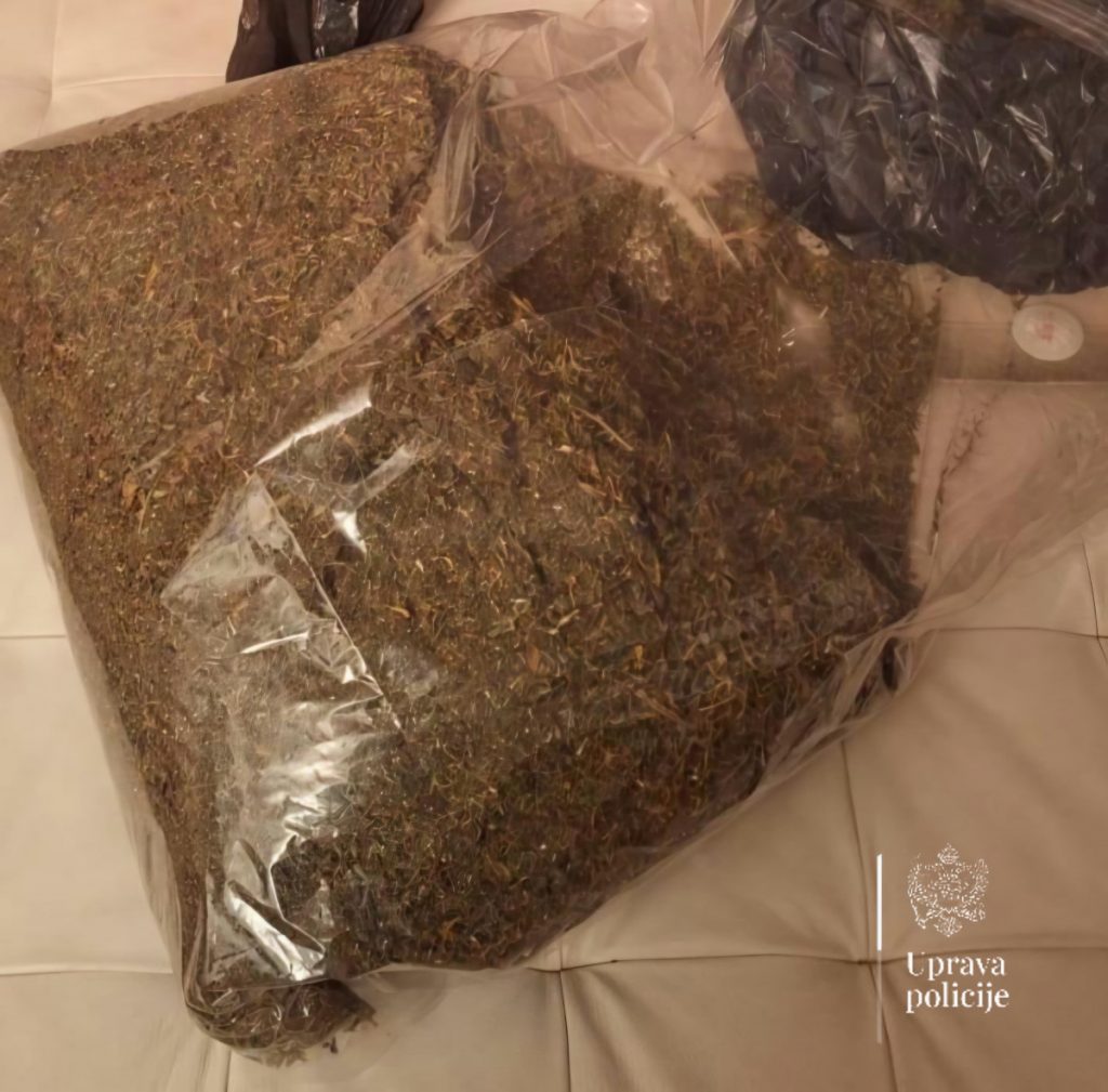 U Herceg Novom pronađeno pet kilograma marihuane, uhapšeno operativno interesantno lice