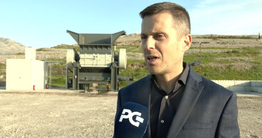 Mujović: Drago mi je što se Radunovićevo ministarstvo oduprlo pritiscima, što nije dozvolilo da odluka o postrojenju u Botunu bude u sjenci političkih tenzija