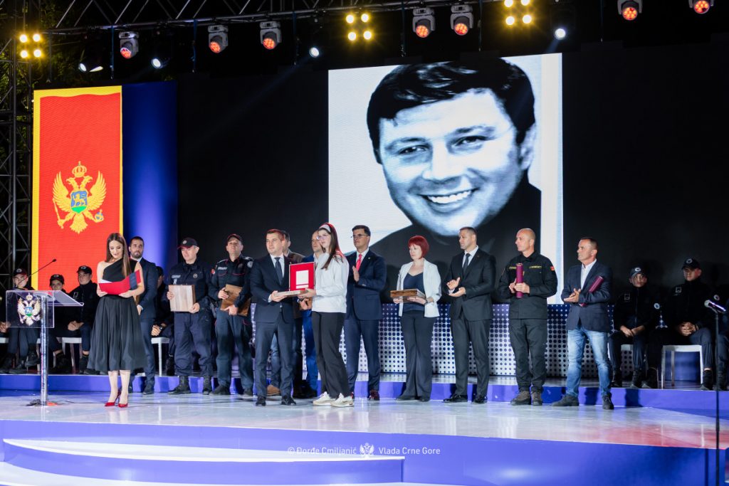 MUP: Milutin Leković posthumno odlikovan nagradom „Slavoljub Šćekić“