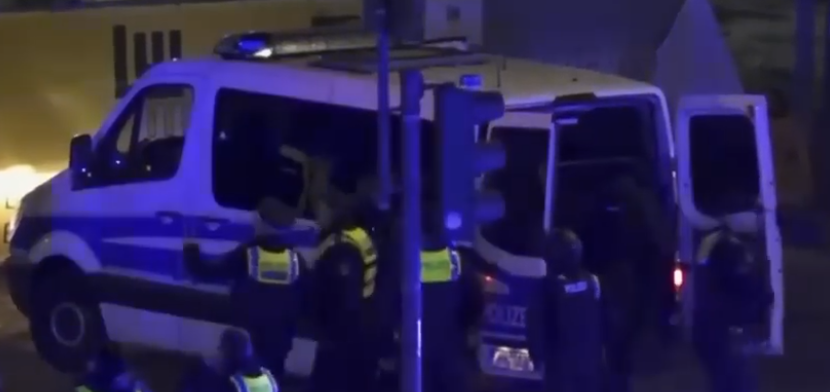 Užas u Njemačkoj: Gradonačelnica izbodena nožem ispred kuće