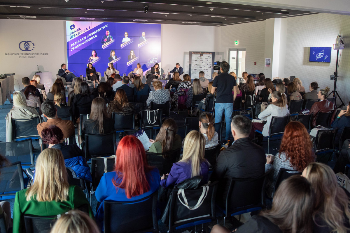 panel biznis zene